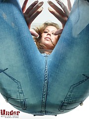 Jeans facesitting