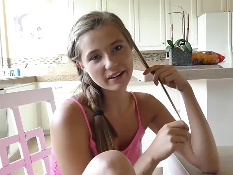 Stepdad made a salad with the help of a sexy stepdaughter